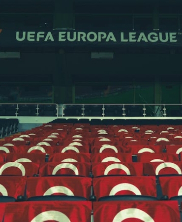 UEFA-Kadinlar-Sampiyonlar-Ligi-Yari-Final-Atesi-Basliyor-featured